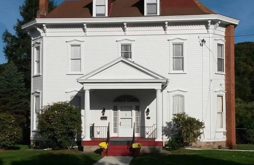Franklin House | 150 Year Old Historic Home w/Vintage Charm!