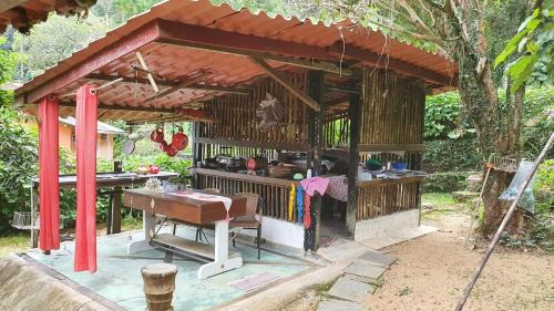 Ilha Grande House | 1500 metros quadrados na beira da praia