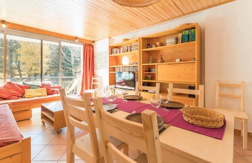 La Salle-les-Alpes Apartment | 150m from shops, balcony, ski locker, 58m², Serre Chevalier