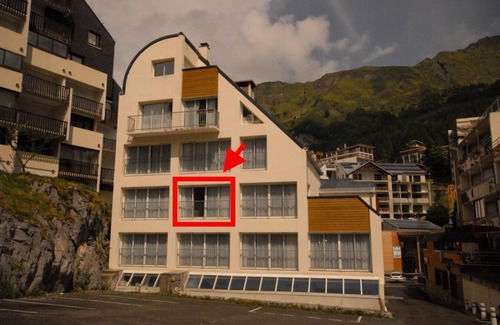 Eaux-Bonnes Apartment | 150m from ski slopes, 2nd floor, view ski slopes, fitness, swimming pool, sauna, tv, ski locker