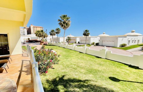 Sandy Beach Condo | 152 m² Condo ∙ 2 bedrooms ∙ 6 guests