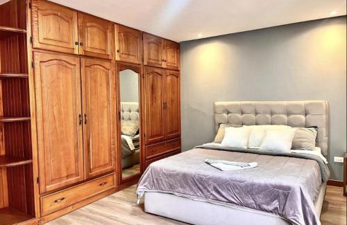 San Sebastian House | 1520 Casa Equipada cerca Hotel Oro Verde Cuenca
