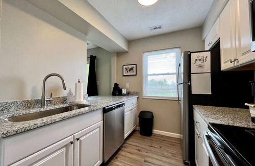 Middletown Condo | 1520 H Bonita · Hidden Two Bedroom Middletown w Private Laundry