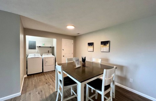 Middletown Condo | 1520 H Bonita · Hidden Two Bedroom Middletown w Private Laundry