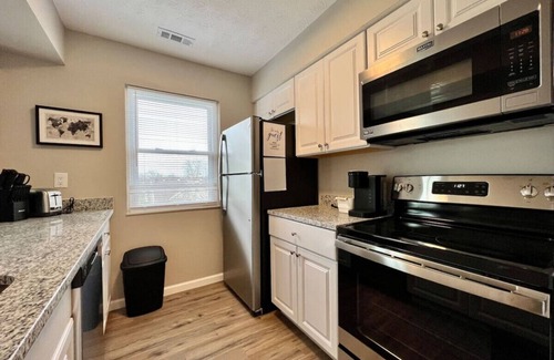 Middletown Condo | 1520 H Bonita · Hidden Two Bedroom Middletown w Private Laundry