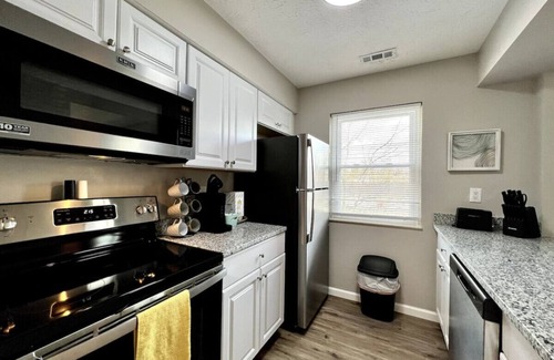 Middletown Condo | 1520 J Bonita · TWO Bedroom Gem in Middletown w Private Laundry