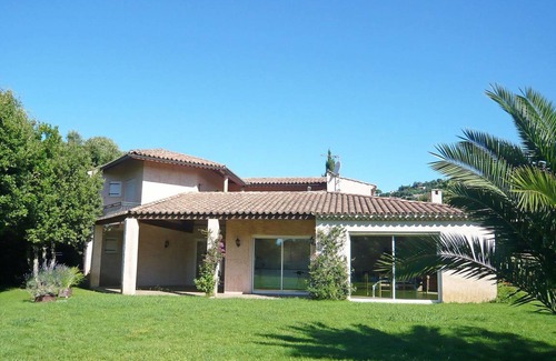 La Croix-Valmer Villa | 153 m² Villa ∙ 4 bedrooms ∙ 8 guests