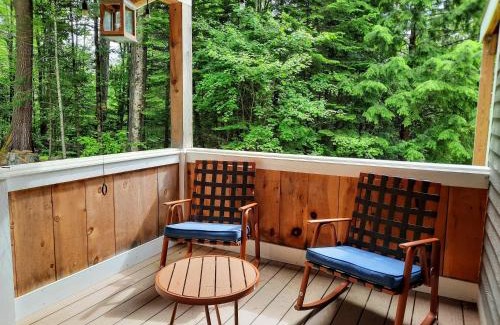 Franconia House | 157SL Peaceful Franconia Notch forest retreat near Cannon privacy and comfort Pool gym passes