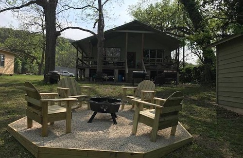New Braunfels House | 158 m² House ∙ 3 bedrooms ∙ 14 guests
