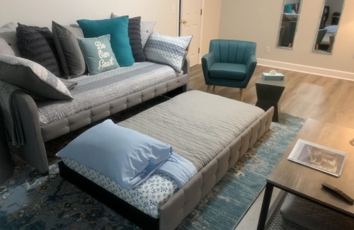 Weaverville Apartment | 15min from downtown. Perfect couples vacation, Porch, patio. Pet-friendly!