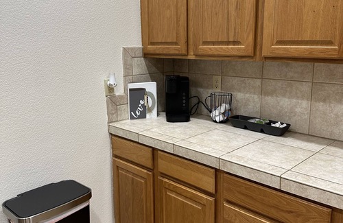 Bullhead City House | 15mins away from the Laughlin, NV Hotel strip and Lake Mohave with tons to do.