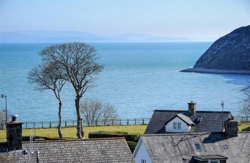 Llanbedrog House | 16 Glyn y Marian