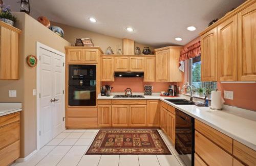 River Forest Acres House | 16 Jillian home