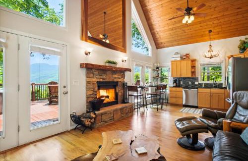 Asheville House | 16 Mi To Dt, Hot Tub, Fire Pit, Fp, Secluded
