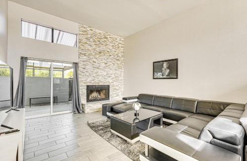 Paradise Valley Village House | 16 Mi to Dtwn Phoenix Home with Patio and Fireplace!