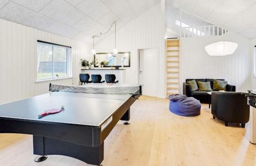 Bøtø By House | 16 person holiday home in Væggerløse