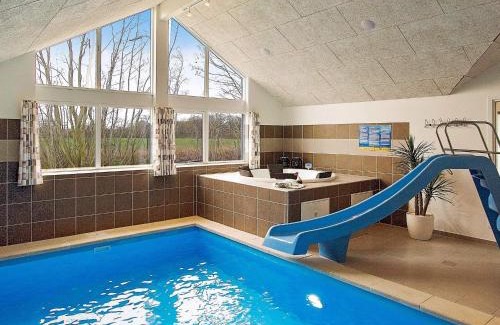 Olpenitz House | 16 person holiday home in Hasselberg
