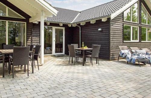 Olpenitz House | 16 person holiday home in Hasselberg