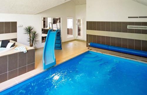 Olpenitz House | 16 person holiday home in Hasselberg