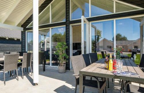 Olpenitz House | 16 person holiday home in Hasselberg