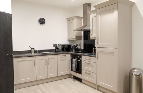 Liverpool City Centre Apartment | 16 Queen Avenue