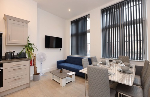 Liverpool City Centre Apartment | 16 Queen Avenue