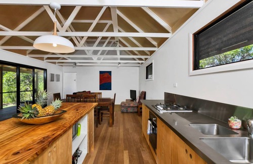 Suffolk Park House | #16 Tallow Sands - Tawny Frogmouth Beach House