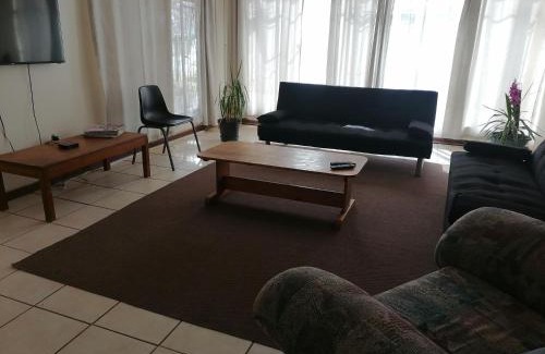 Fichardt Park Apartment | @16 van blommenstein st