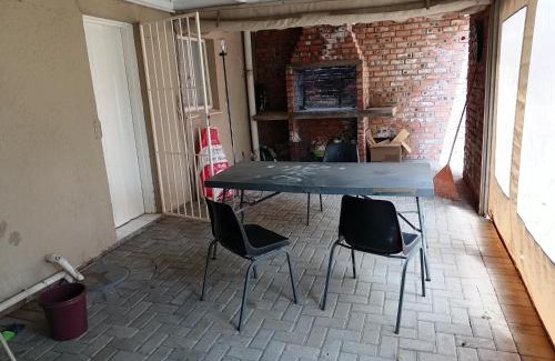 Fichardt Park Apartment | @16 van blommenstein st