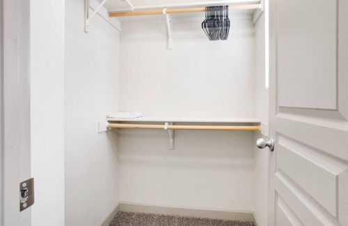 West Valley House | *1600ft²*Backyard*King*Parking*600Mbps*Smart TV