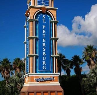 St. Petersburg - Clearwater Apartment | 1620 - 5-Room Apt. with Pool & Gardens , Near Downtown