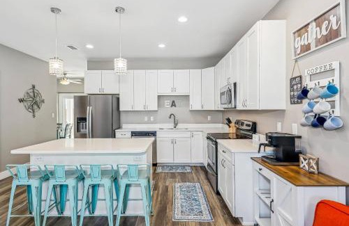 East Hill House | 1621 E Cervantes St