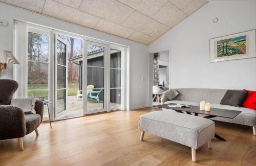 Melby House | 1628-Melby-Carl-Brissonsvej-24