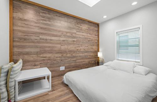 Balboa Peninsula House | 1628 West Oceanfront Oasis 7