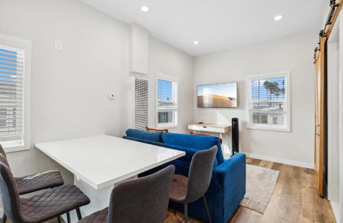 Balboa Peninsula Apartment | 1628 West Oceanfront Oasis 5