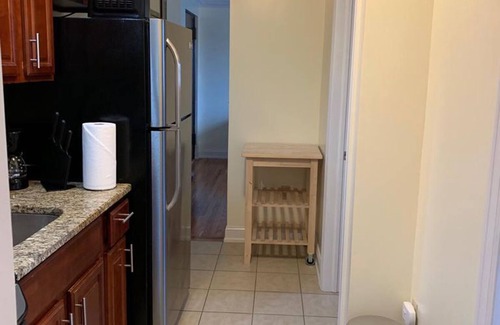 Industry Apartment | 1631 3B · Astonishing 2bed Apt-20 min to NYC/Parking Avail