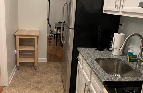 Industry Apartment | 1631 4A · Fam Jewel 3bed Apt/20 min to NYC-Parking Avai