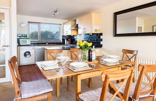 Kingsbridge House | 164 Cumber Close