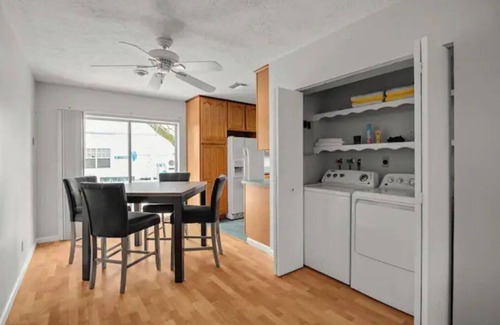 Old Southeast House | 166 Coastal Old SE 2 Bedrooms 2.5 Bathrooms