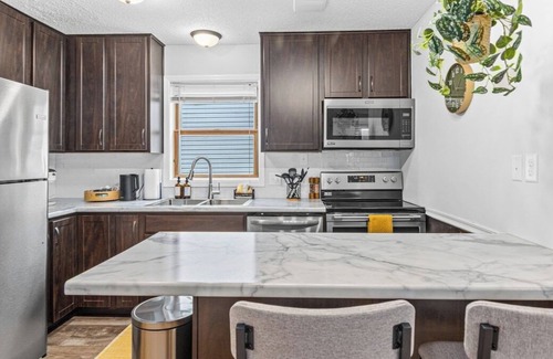 Merriam Park House | 1663 Selby · Capital Charm: Large Group Getaway