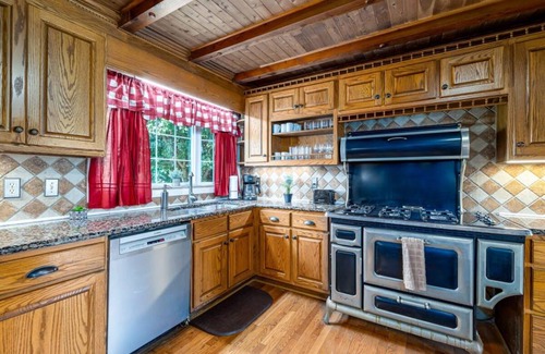 Fishers Hill House | 168 m² House ∙ 3 bedrooms ∙ 17 guests