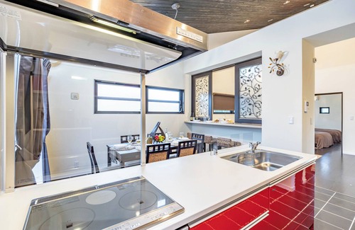 Motobu House | 1688 House Churaumi