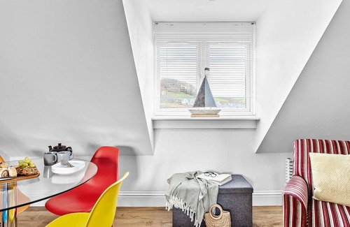Torcross Apartment | 17 At The Beach - an apartment that sleeps 4 guests in 2 bedrooms