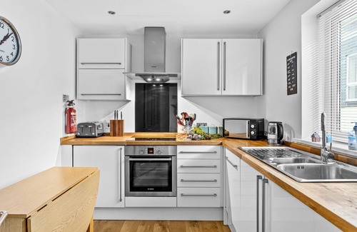 Torcross Apartment | 17 At The Beach - an apartment that sleeps 4 guests in 2 bedrooms