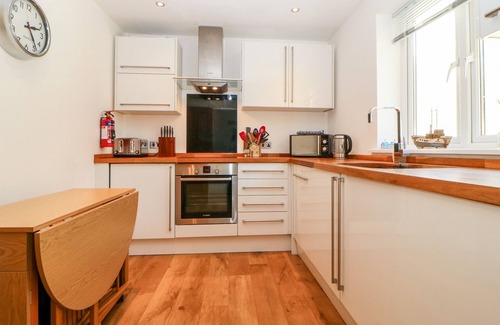 Torcross Cottage | 17 AT THE BEACH, pet friendly, country holiday cottage in Slapton