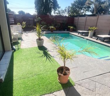 Rooihuiskraal House | 17 Byvanger Luxury Home Deluxe Queen Suite Room 2