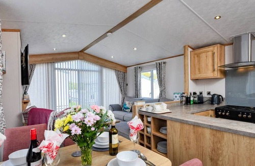 Rhyd-y-clafdy Ski Chalet | 17 Crugan in the beautiful Pwllheli