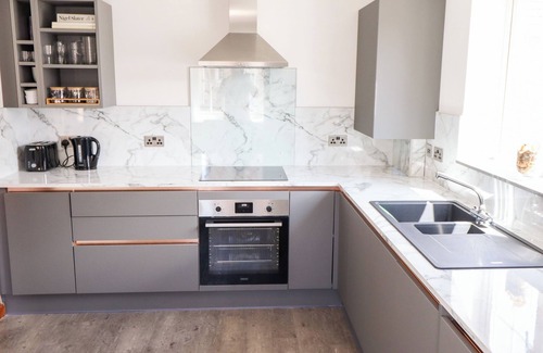 Frampton House | 17 KINGS COURT, pet friendly, character holiday cottage in Kirton