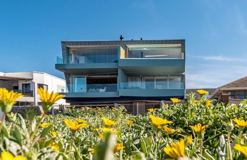 Westcliff Apartment | 17 Marine, Designer SOLAR powered Apt
