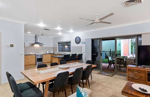 Exmouth House | 17 Skipjack Circle - complete with private swim spa